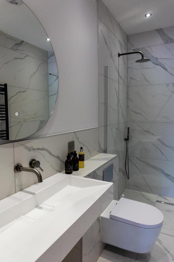 Oban Apartments Bagian luar foto