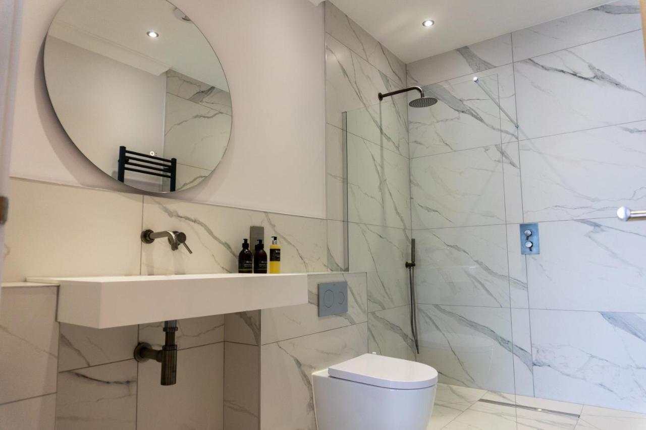 Oban Apartments Bagian luar foto